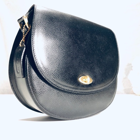 Coach Handbags - 🆕 Coach Carlyle Bag, Italian-Made, Vintage